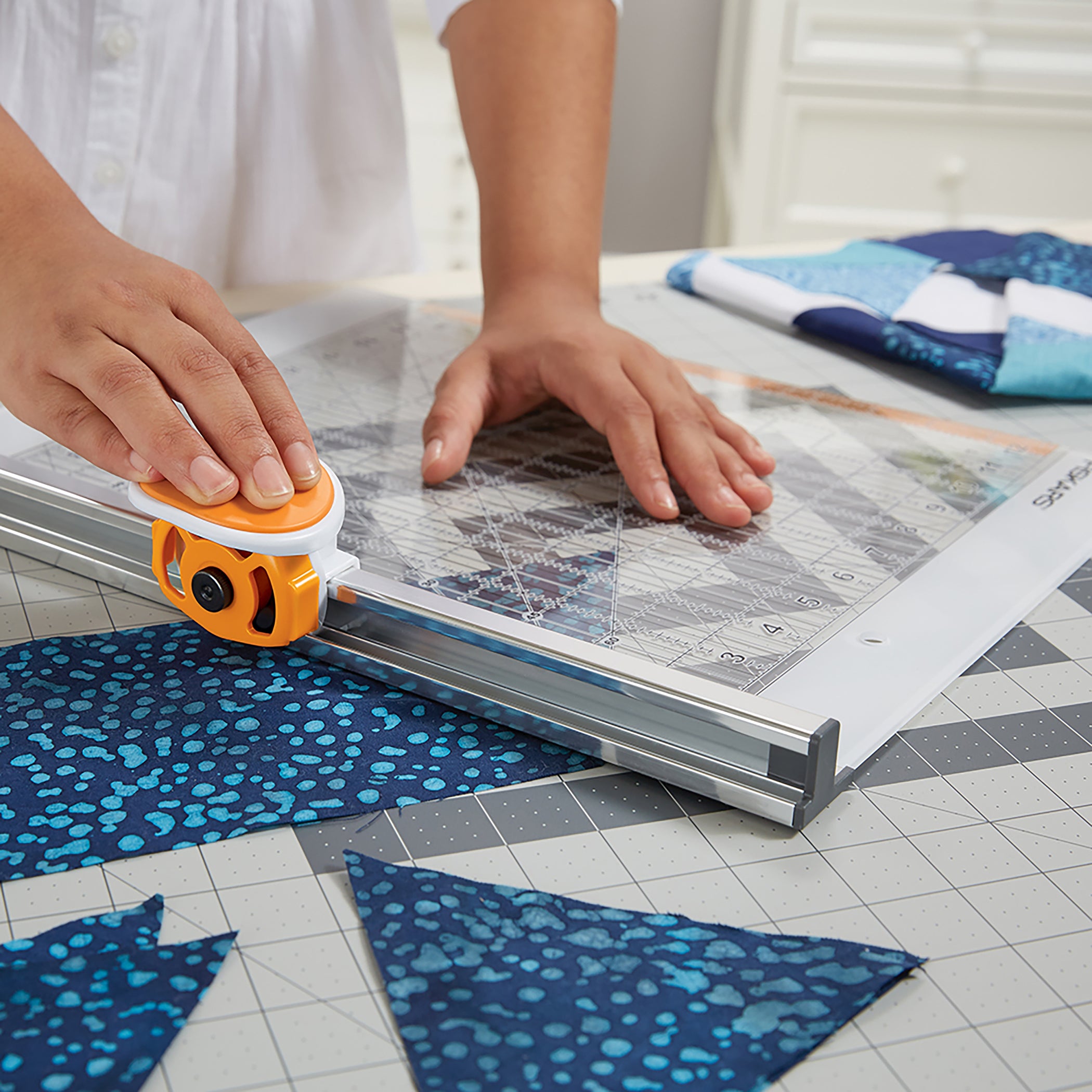 Fiskars Rotary Cutter and Ruler Combo Square 12" x 12" — AllStitch
